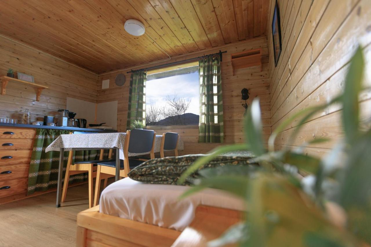 Hotel Nokling & Camping Hjelmeland Exterior photo