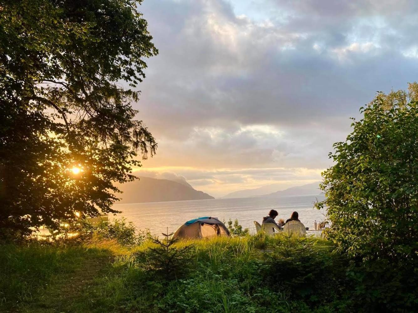 Hjelmeland Camping & Hostel Nokling Exterior photo